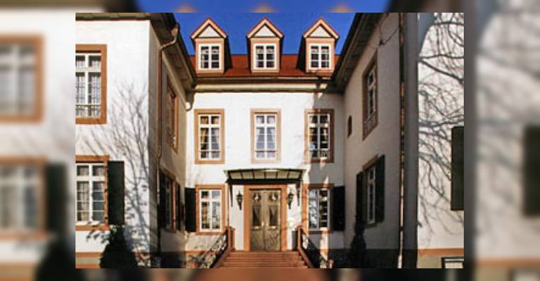 Снимок Hotel Herrenhaus von Low, Бад-Наухайм