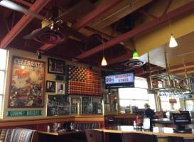 Red Robin Gourmet Burgers