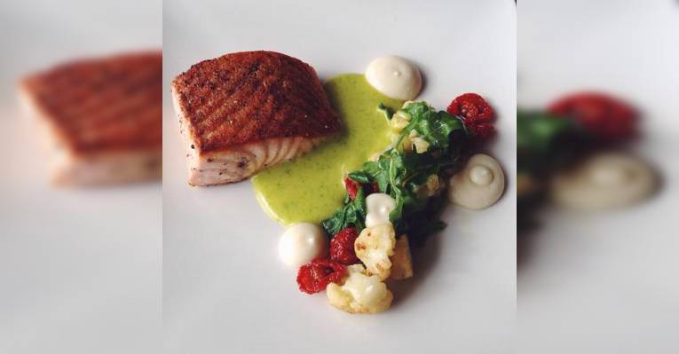 Salmon with cauliflower pur?e and vegetables // Лосось с овощами и пюре из цветной капусты