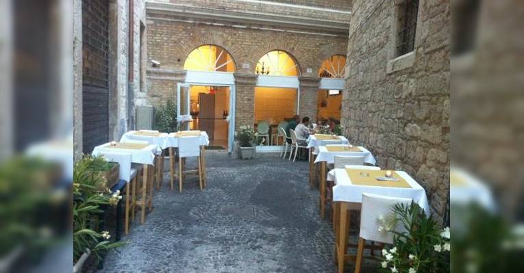 Изображение Trattoria dell'Arengo, Асколи-Пичено