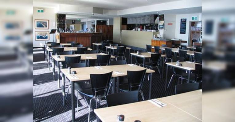 Снимок Merimbula Hotel Lakeview Hotel and Grill, Меримбула