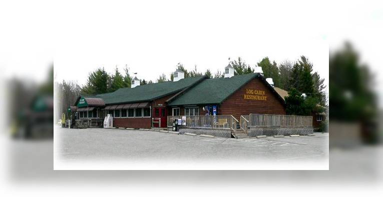 Снимок Log Cabin Restaurant, Бар-Харбор