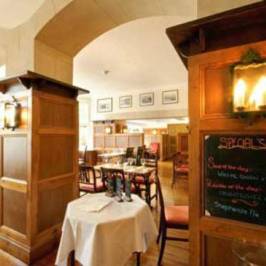 Monty's Inn