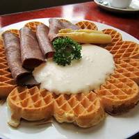 Vohvelikahvila ja Taideleipomo