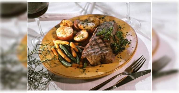 Снимок Rooster's Steak and Chop House, Кламат-Фолз