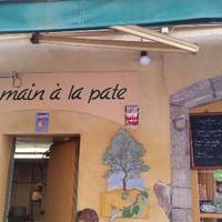 La Main a la Pate