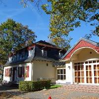 Brunnenwarterhaus