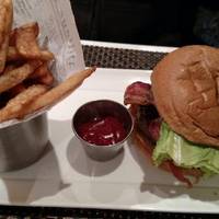M&M Bistro