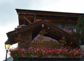 Les Cornettes