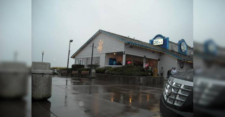 Снимок Mo's Restaurant, Lincoln City