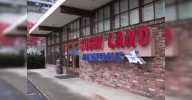 Снимок Marinepolis Sushi Land, Сиэтл