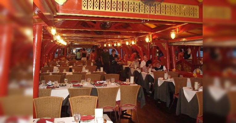 Снимок Wan Fah Boat Restaurant, Бангкок