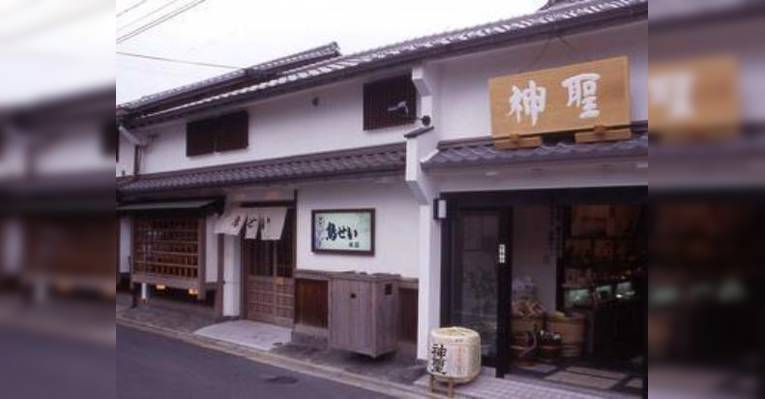 Снимок Kyotofushimishinseishuzo Torisei Honten, Киото