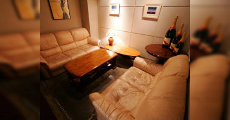 Снимок Otonanokakurega Bar Sakaba, Минато