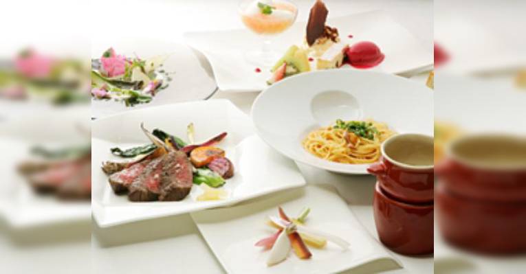 Снимок Riviera Dining Grand Blue Aoyama, Минато
