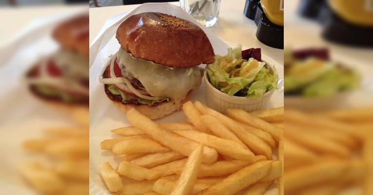 Снимок Burger Mania, Минато