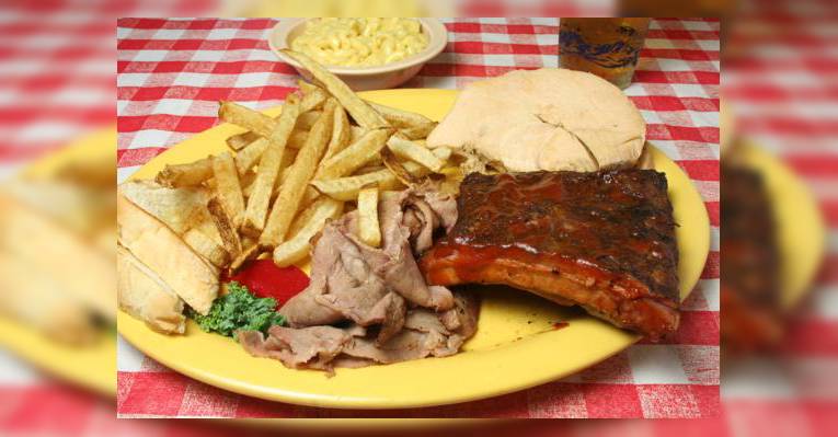 Изображение Hillbilly's Southern Bar B Q, Норт-Конвей