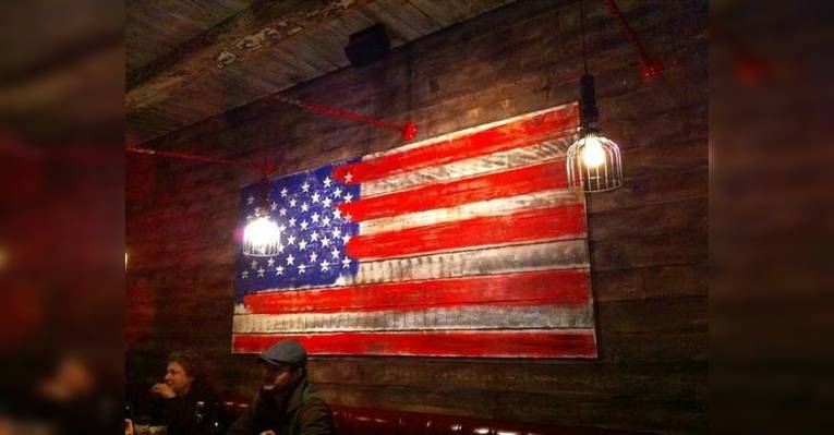Изображение Mel's Burger Bar, Нью-Йорк