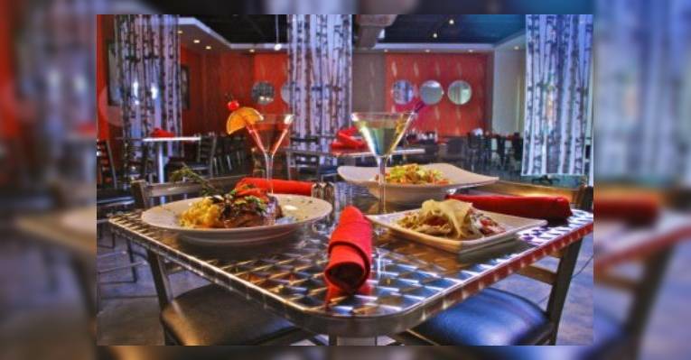 Снимок Mingles Martini Bar & Grill, Атланта