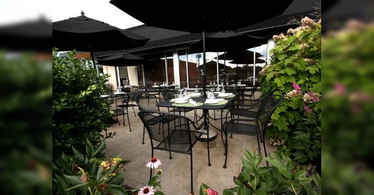 Снимок The Tulip Bistro + Bar, Лексингтон