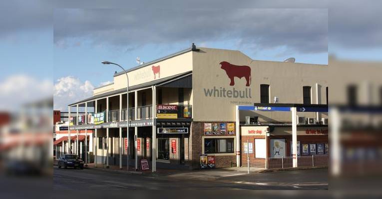 Снимок Whitebull Hotel, Armidale