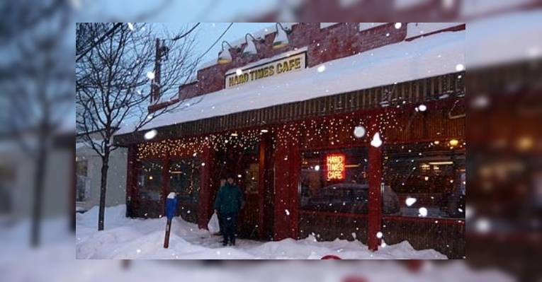 Снимок Hard Times Cafe, Фэрфакс