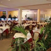 Praia Tamariz Restaurant