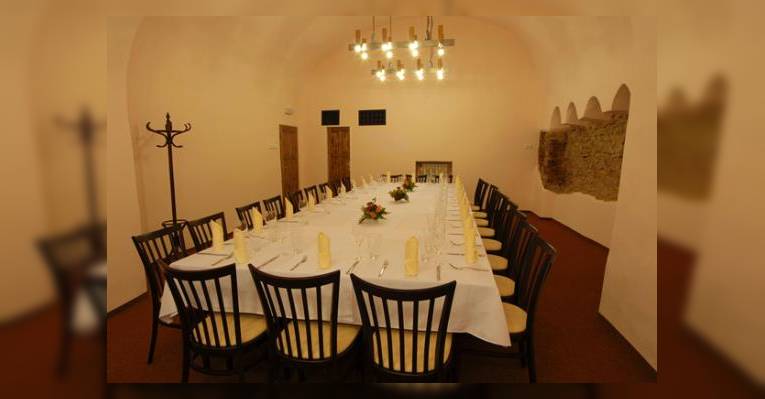 Снимок Restaurace T?i Kn??ata, Йиглава
