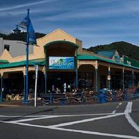 Seabreeze Cafe & Bar