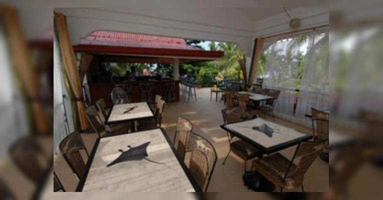 Снимок Oscar's Bar and Restaurant Malapascua, Малапаскуа