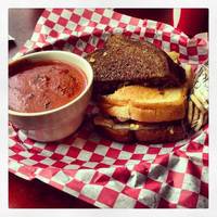 Tom & Chee
