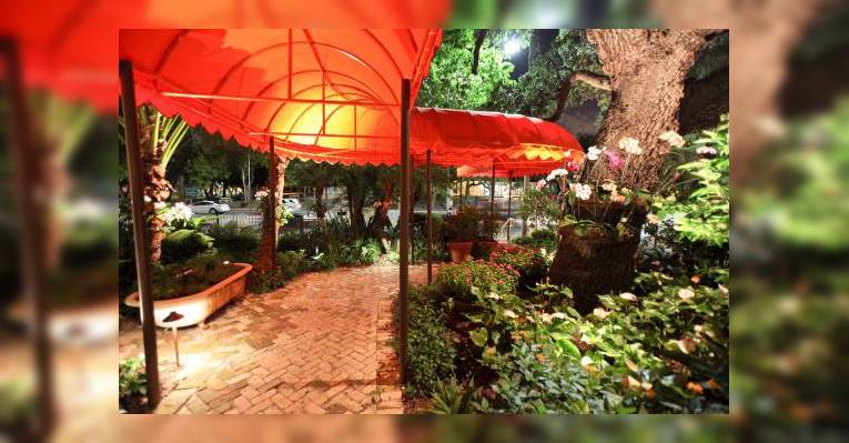 Снимок Peacock Garden Cafe, Майами