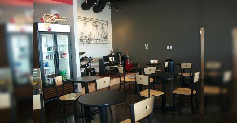 Снимок City Music Cafe, Crestwood