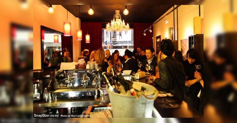 Снимок JAX wine & tapas bar/photography gallery, Окленд