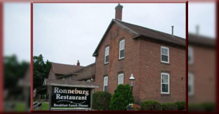 Снимок The Ronneburg Restaurant, Amana