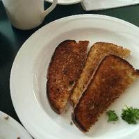 Colonial Cafe at the Golden Eagle Resort