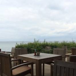 Deck Reastaurant, Bar & Beach Club