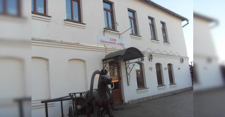 вход в кафе