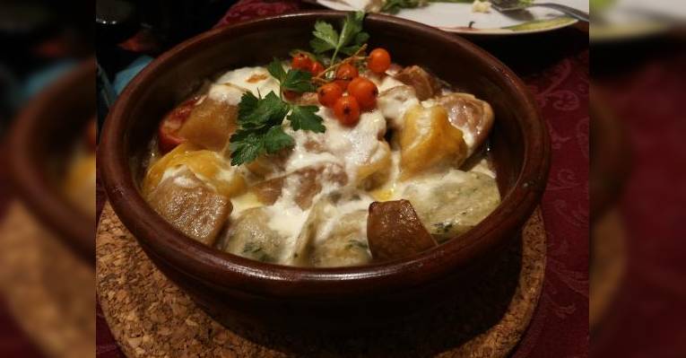 Цветные пельмешки на сковородочке