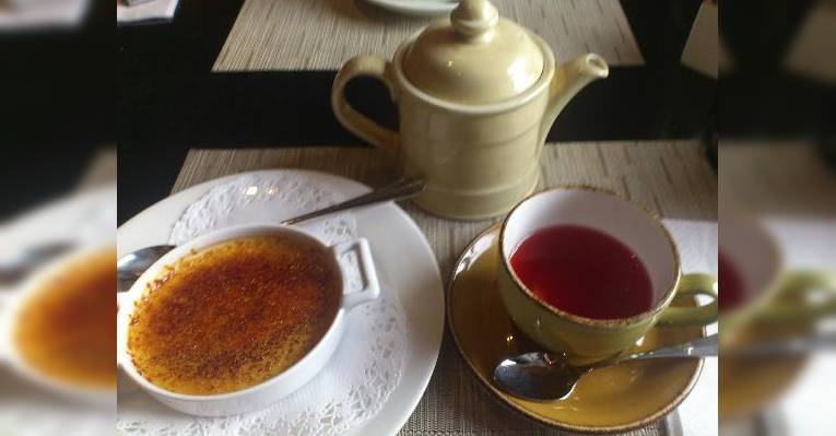                   Крем брюле и чай с арбузом
                