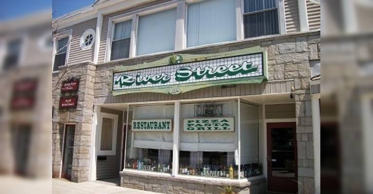 Снимок River Street Restaurant, Милфорд