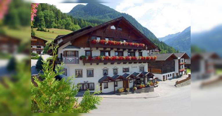 Снимок Hotel Lammwirt, Йерценс