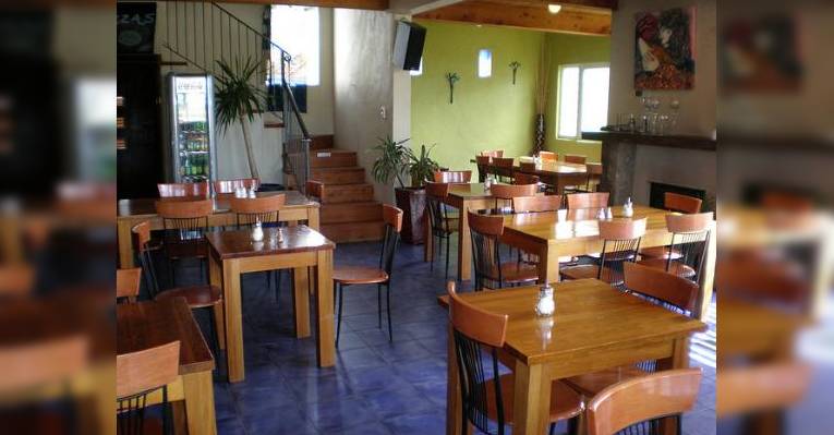 Снимок Manou's Cafe & Restaurant, Нью-Плимут