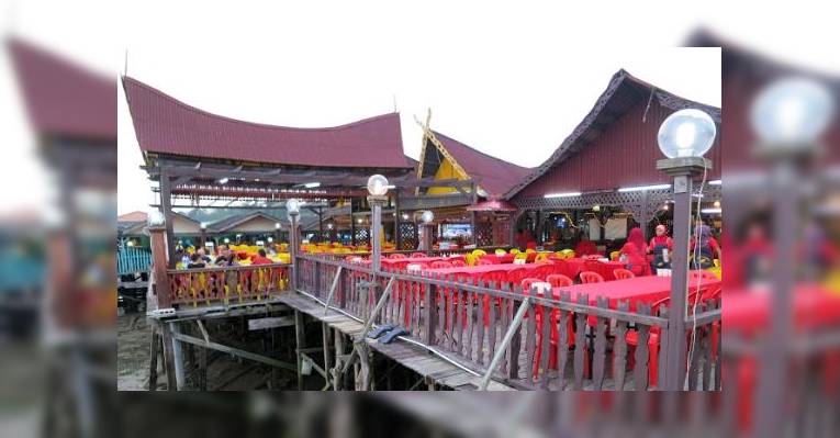 Снимок Anjung Senibong Seafood, Джохор-Бару