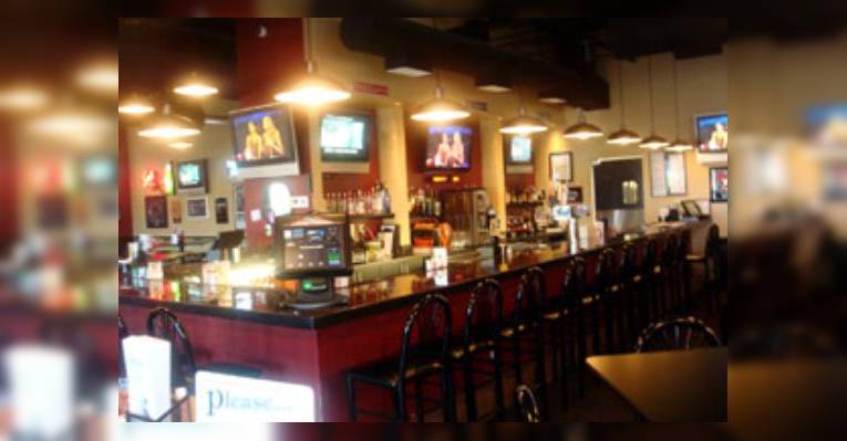 Снимок Parkway Bar and Grill, Аврора