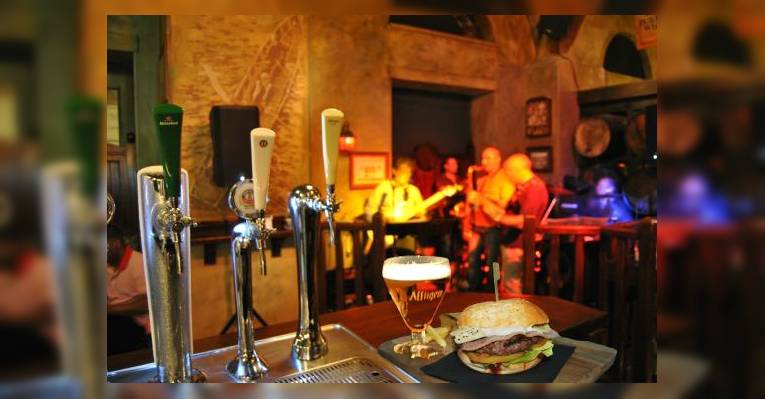 Снимок Waxy O'Connor's, Катания