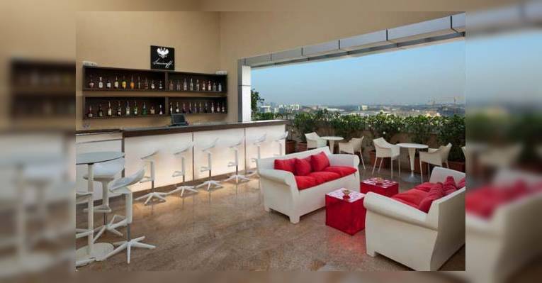 Снимок Thirty 1st Bar and Lounge, Абу-Даби