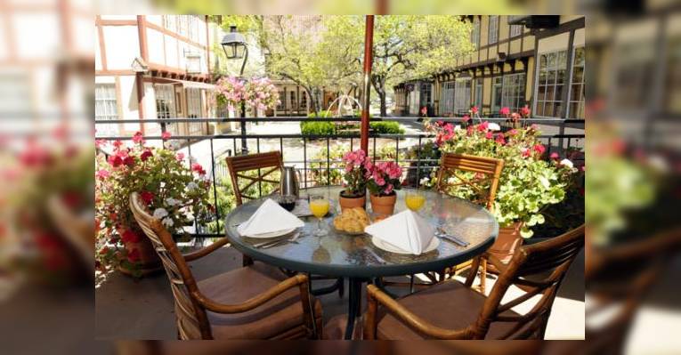 Снимок Cafe Provence at The Petersen Village Inn, Солванг