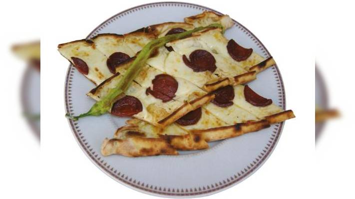 Снимок Arzu Pide Salonlari, Измир