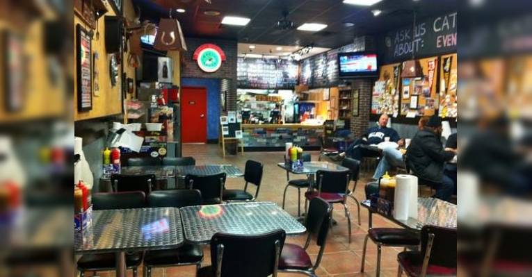 Снимок Urban Bar-B-Que Restaurant & Catering- Ashburn, Эшберн
